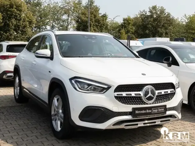 Mercedes-Benz GLA 250