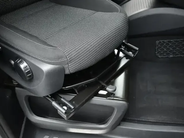 Mercedes-Benz V 220