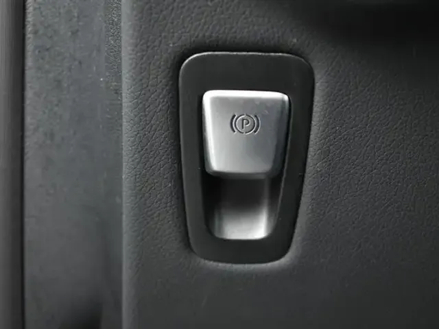 Mercedes-Benz V 220