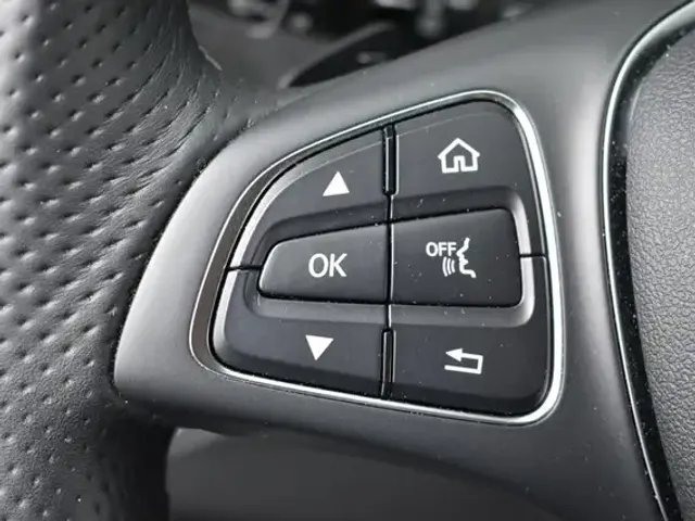 Mercedes-Benz V 220