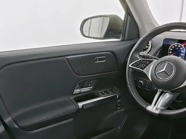Mercedes-Benz GLB 250