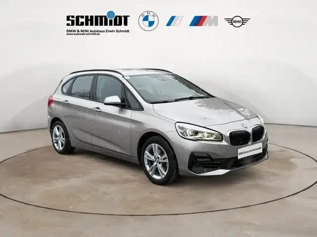 BMW 218