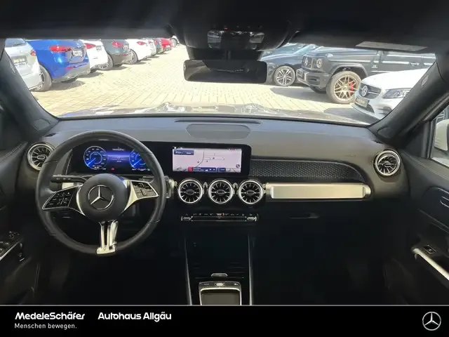 Mercedes-Benz EQB 300