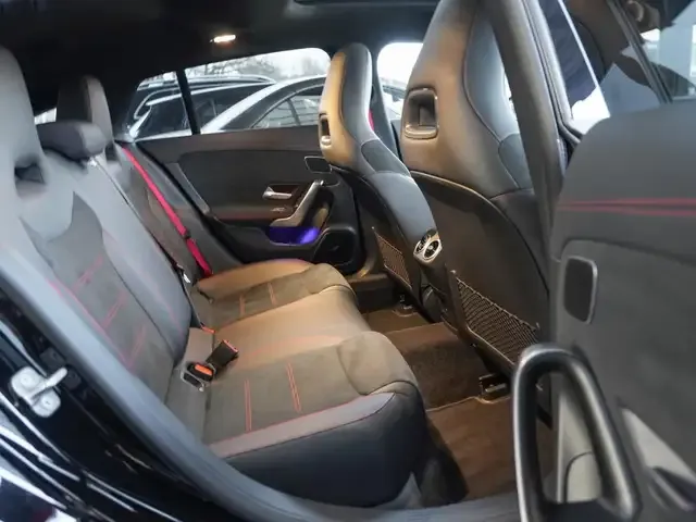 Mercedes-Benz CLA 45 AMG