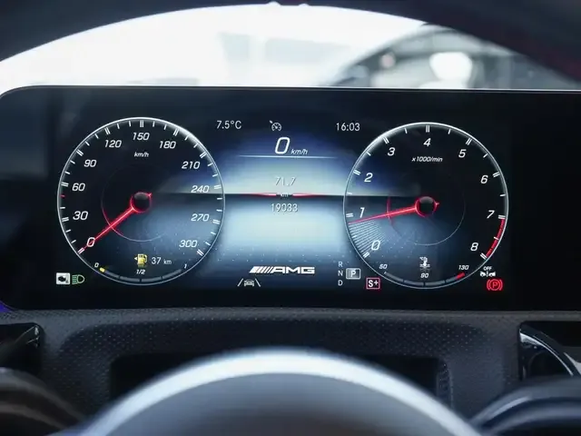 Mercedes-Benz CLA 45 AMG