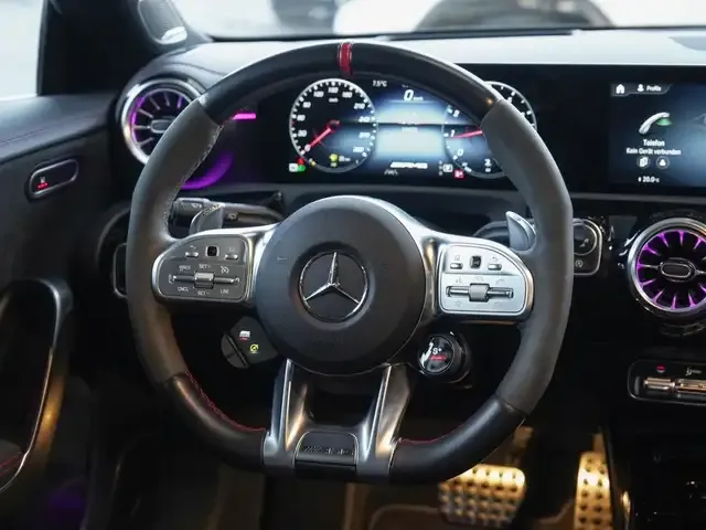Mercedes-Benz CLA 45 AMG