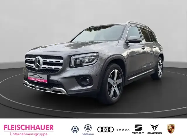 Mercedes-Benz GLB 220