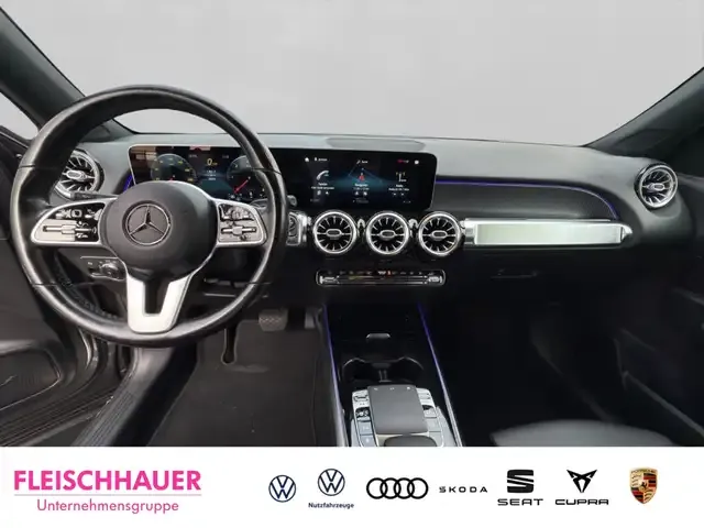 Mercedes-Benz GLB 220