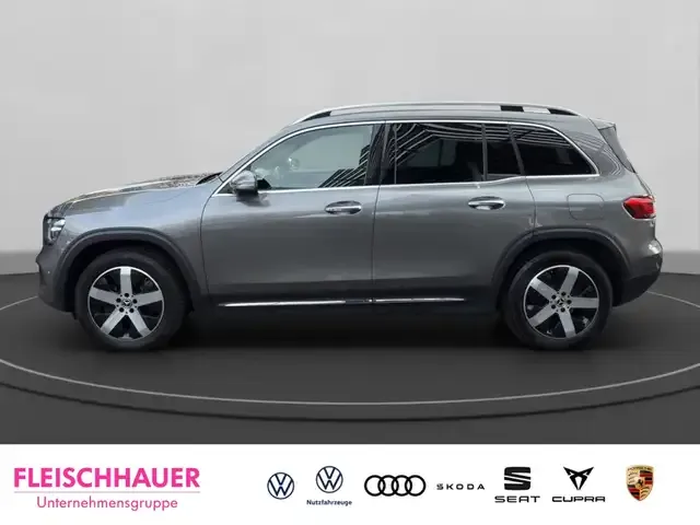 Mercedes-Benz GLB 220