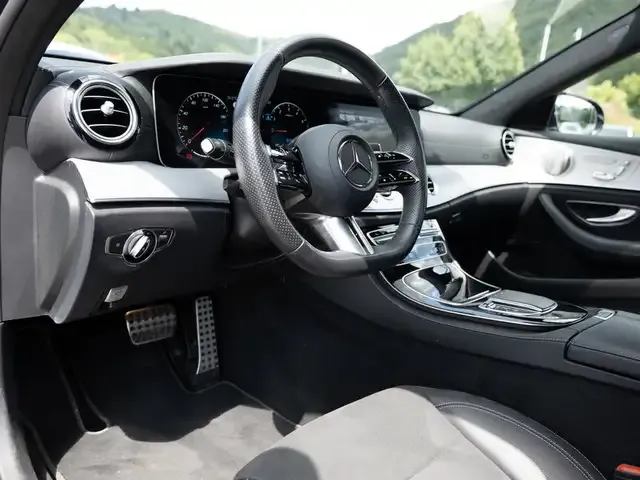 Mercedes-Benz E 300