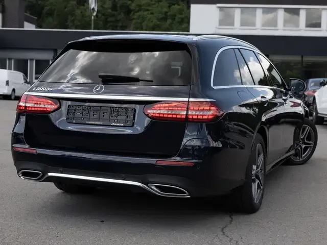 Mercedes-Benz E 300