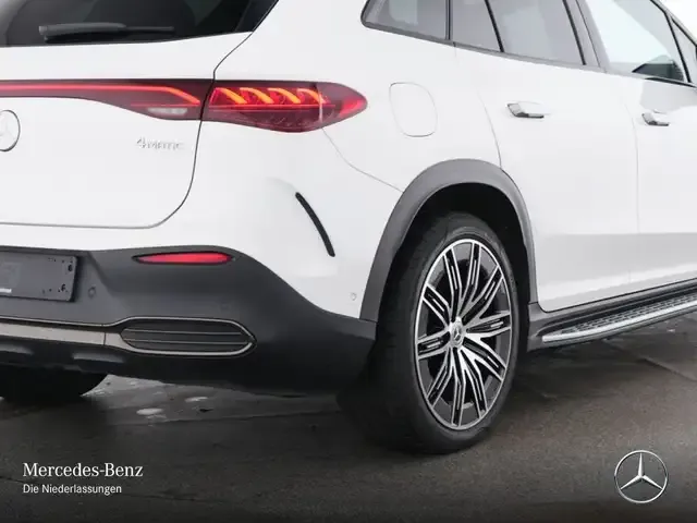 Mercedes-Benz EQE SUV