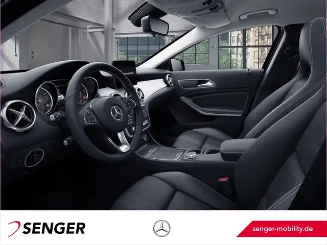 Mercedes-Benz GLA 200