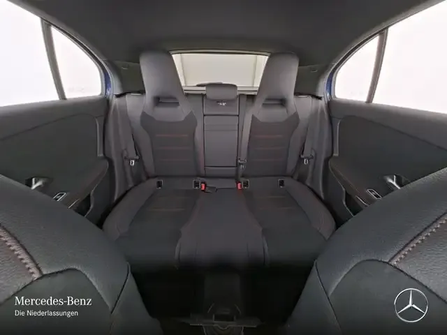Mercedes-Benz A 220