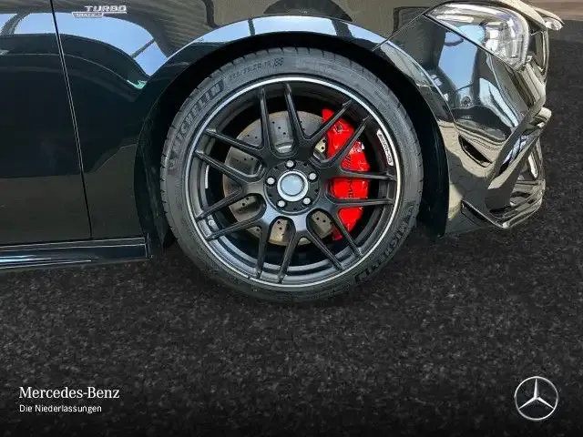 Mercedes-Benz CLA 45 AMG