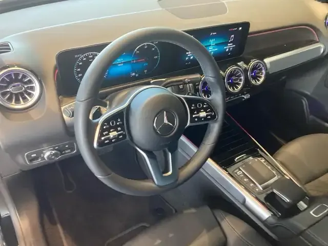 Mercedes-Benz EQB 250