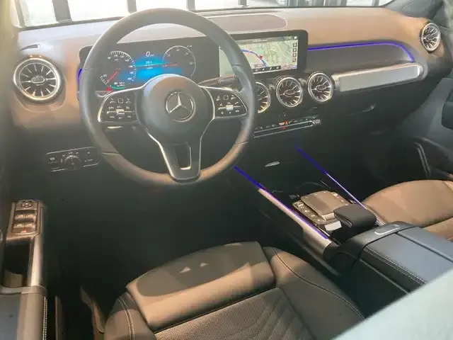 Mercedes-Benz EQB 250
