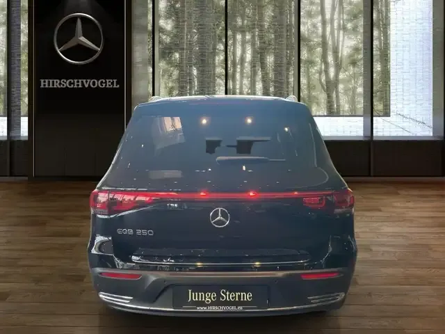 Mercedes-Benz EQB 250