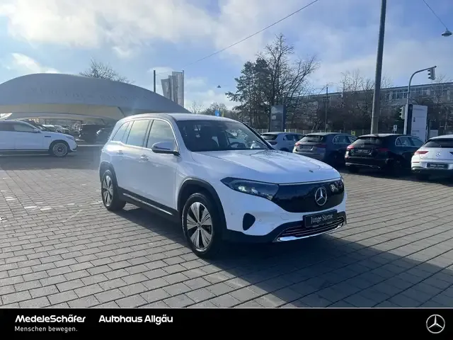 Mercedes-Benz EQB 300