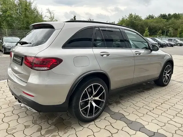 Mercedes-Benz GLC 220