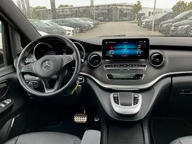 Mercedes-Benz V 300
