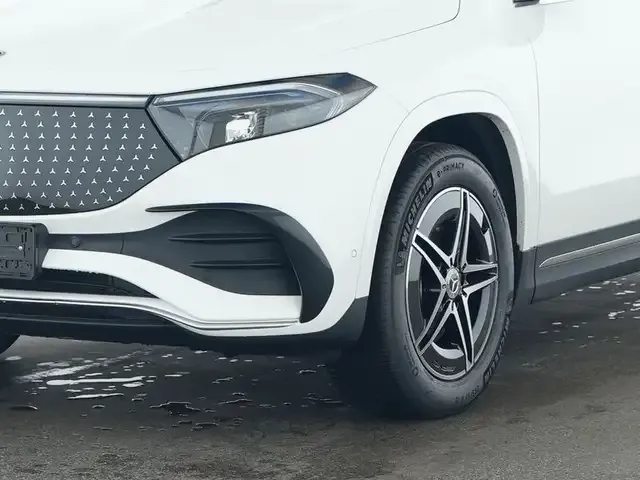 Mercedes-Benz EQA 300