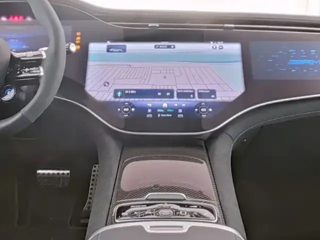 Mercedes-Benz EQE 43