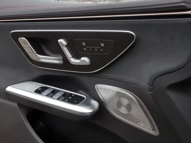 Mercedes-Benz EQE 43