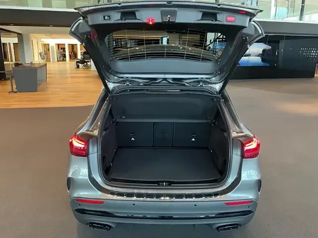 Mercedes-Benz GLA 180