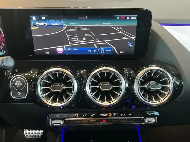 Mercedes-Benz GLA 180