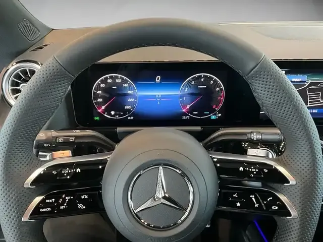Mercedes-Benz GLA 180