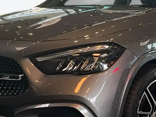 Mercedes-Benz GLA 180