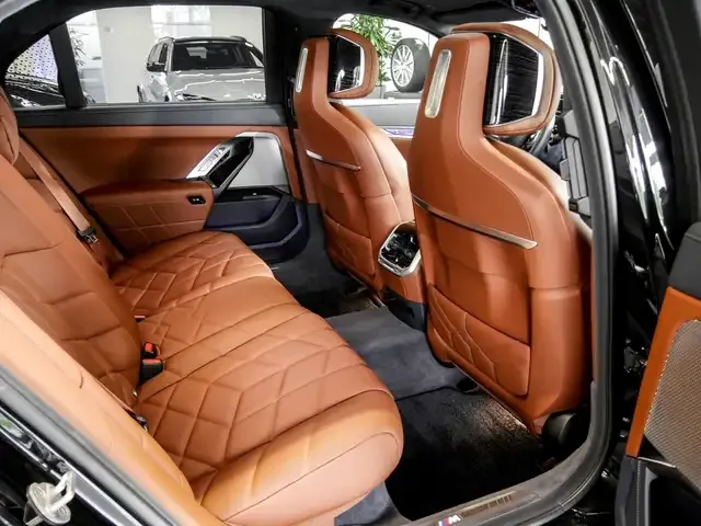 BMW 740