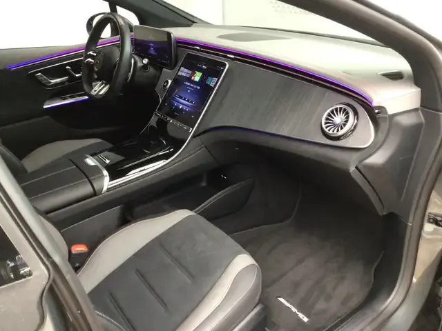 Mercedes-Benz EQE 43