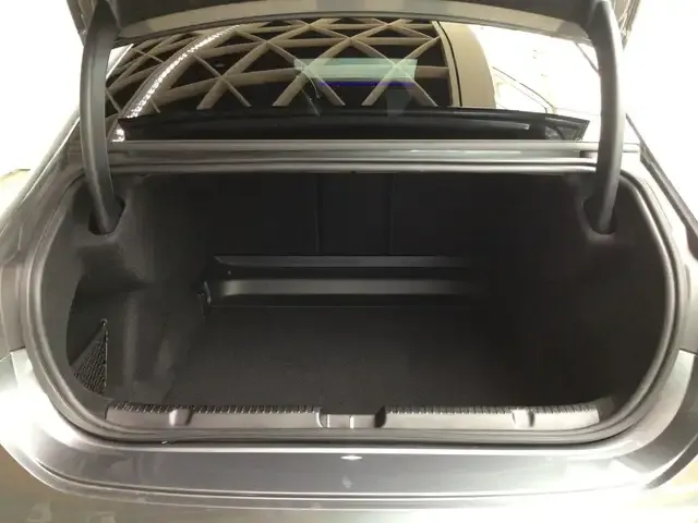 Mercedes-Benz EQE 43