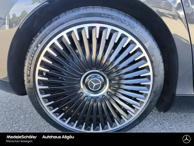 Mercedes-Benz EQE 53