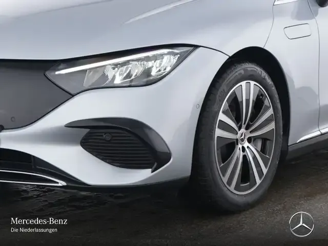 Mercedes-Benz EQE 300