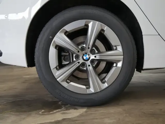 BMW 223