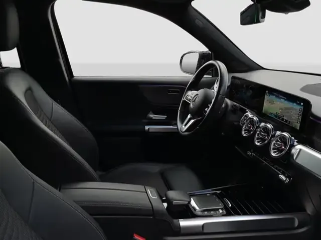 Mercedes-Benz EQB 300