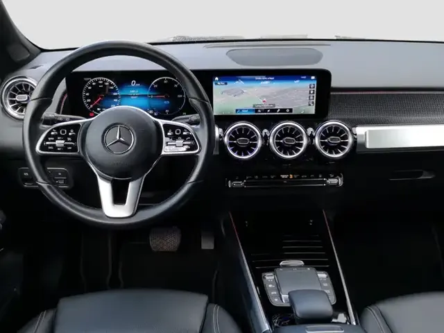 Mercedes-Benz EQB 300
