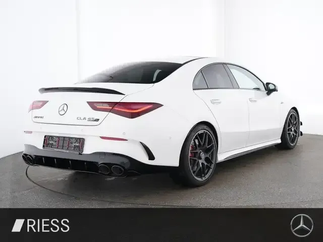 Mercedes-Benz CLA 45 AMG