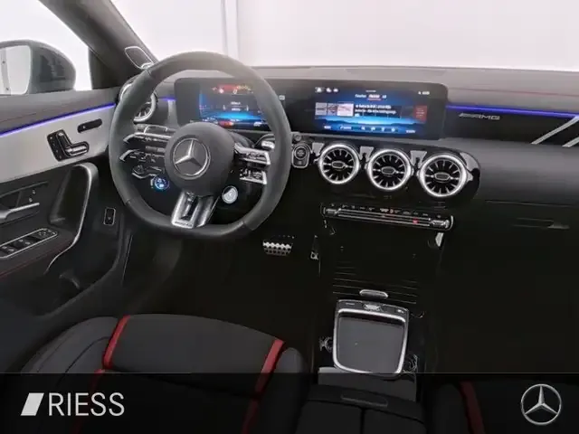 Mercedes-Benz CLA 45 AMG