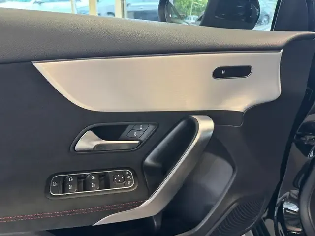 Mercedes-Benz A 35 AMG