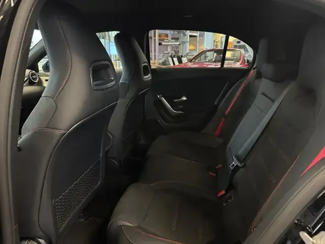 Mercedes-Benz A 35 AMG