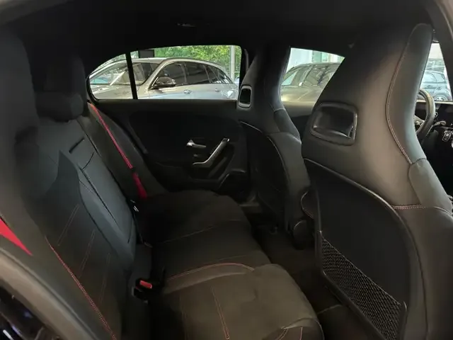 Mercedes-Benz A 35 AMG