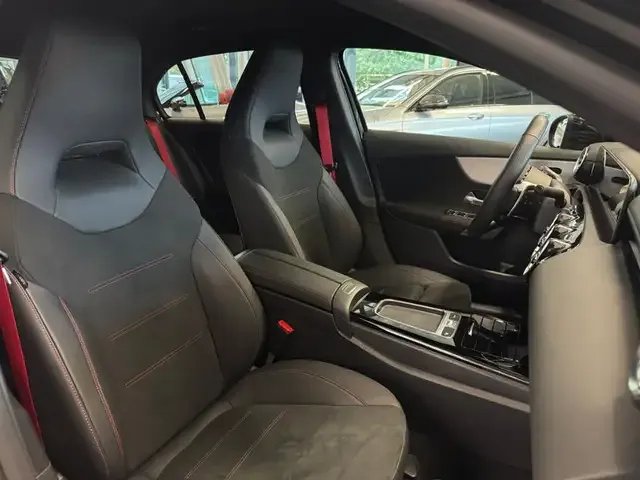 Mercedes-Benz A 35 AMG