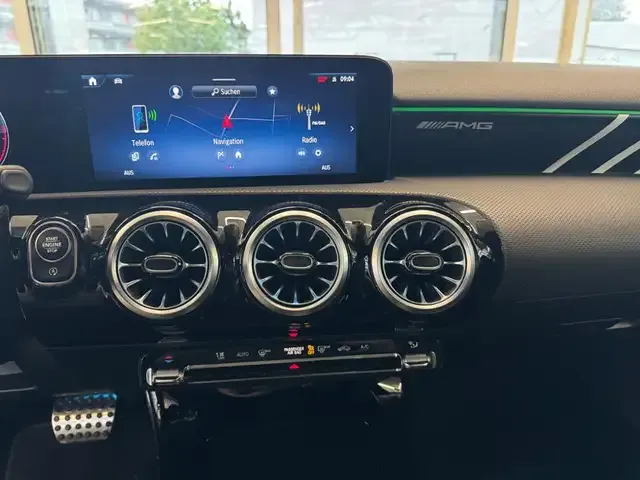 Mercedes-Benz A 35 AMG