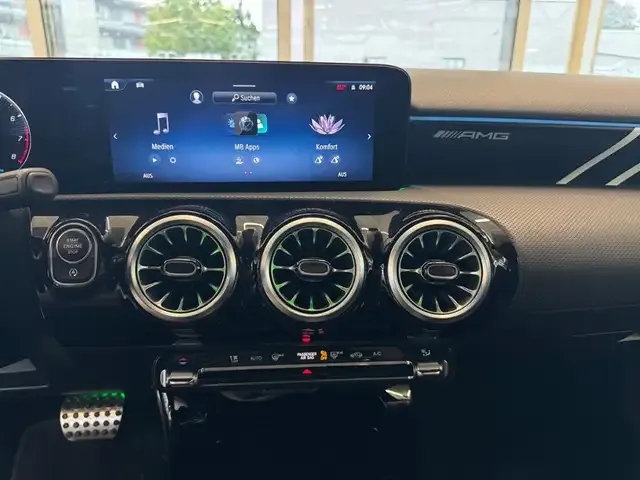 Mercedes-Benz A 35 AMG