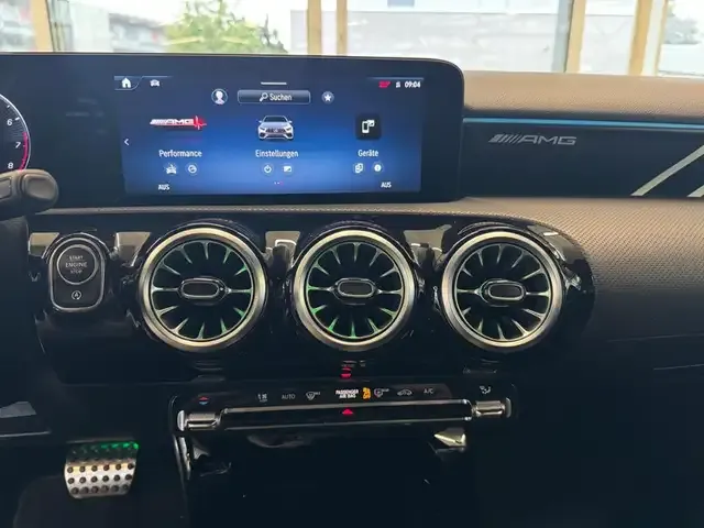 Mercedes-Benz A 35 AMG