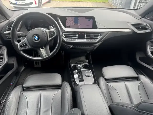 BMW 235